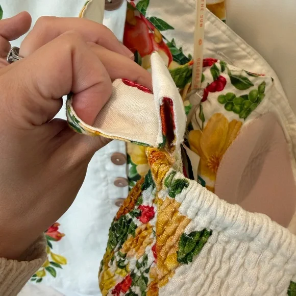 FARM Rio Off-White Picnic Flowers Premium Linen Crop Top and skirt Size M - Picture 9 of 10